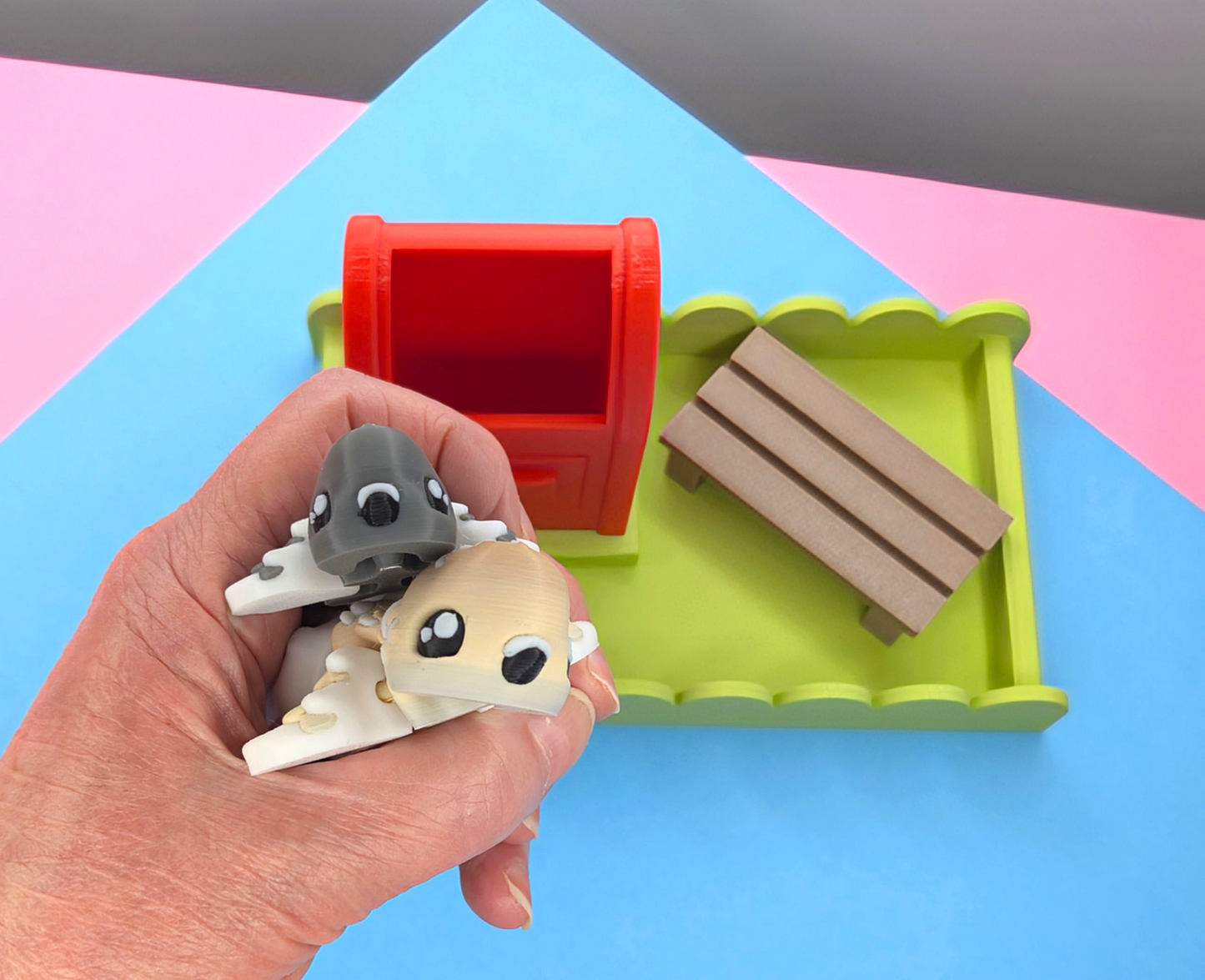Little Pigeons Desk Set – Mailbox, Tray & Adorable Pigeon Figures